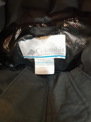 Chaqueta Columbia Negra con Plumifero
