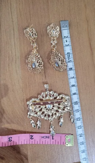 Conjunto aderezo niña dorado NUEVO