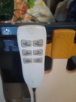Cama articulada para enfermo cronico