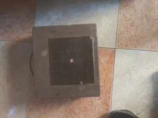 Tocadiscos antiguo beige y marrón