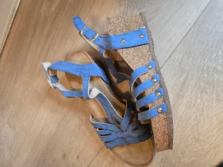 Sandalias cuña azules