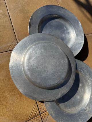 3 Platos de Aluminio Antiguos