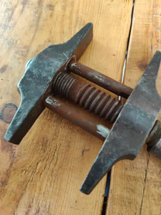 Pinza chiave martello antica