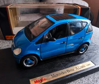Maisto Mercedes-Benz A-Class 1997 1:18 Impecable