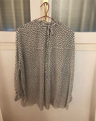 Camisa Zara lunares elegante