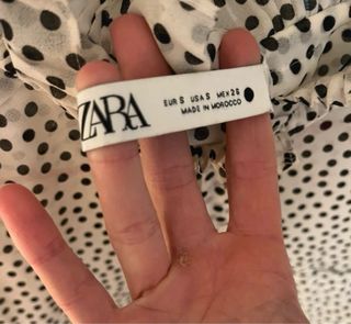 Camisa Zara lunares elegante