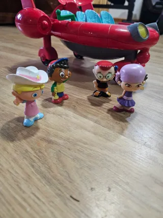 Nave espacial Little Einsteins con figuras