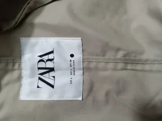Gabardina Zara Beige Talla L