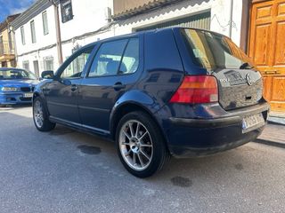 Volkswagen Golf 2003
