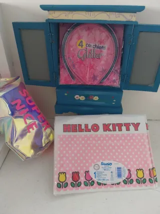 Set giochi bimba: armadietto, borsetta, cerchietti