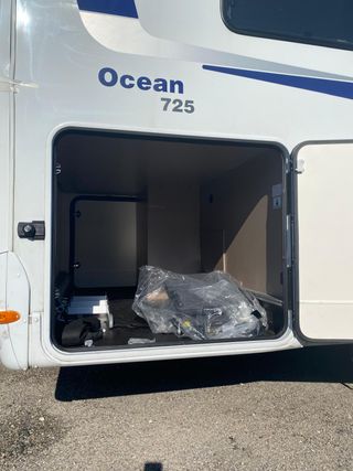 Autocaravana integral !!! SEMINUEVA !!! Cama isla