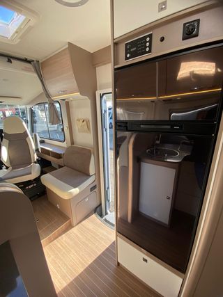 Autocaravana integral !!! SEMINUEVA !!! Cama isla