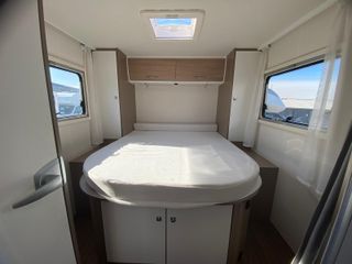 Autocaravana integral !!! SEMINUEVA !!! Cama isla