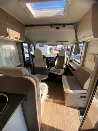 Autocaravana integral !!! SEMINUEVA !!! Cama isla