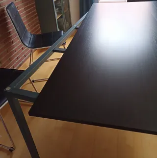 Mesa comedor y 6 sillas negras