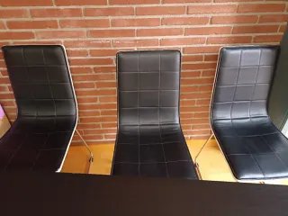 Mesa comedor y 6 sillas negras