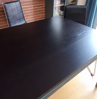 Mesa comedor y 6 sillas negras