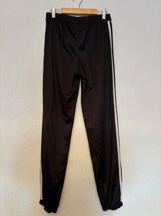Pantalón Adidas 3 rayas negro retro Y2K