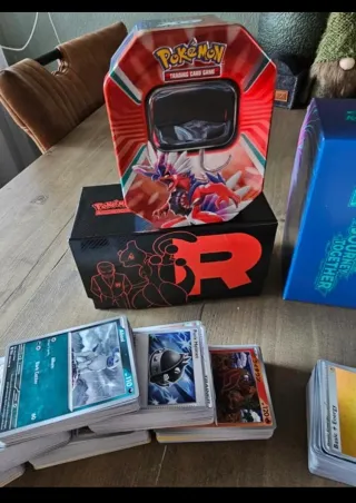 Lote Pokémon: +1000 cartas, 800 códigos