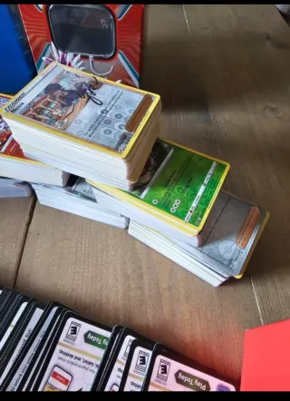 Lote Pokémon: +1000 cartas, 800 códigos