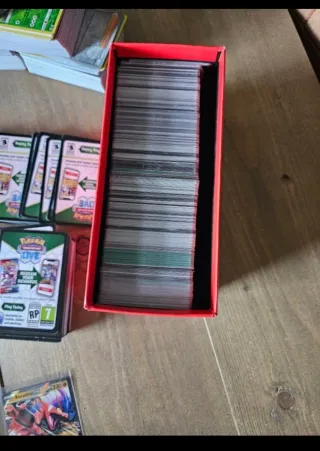 Lote Pokémon: +1000 cartas, 800 códigos