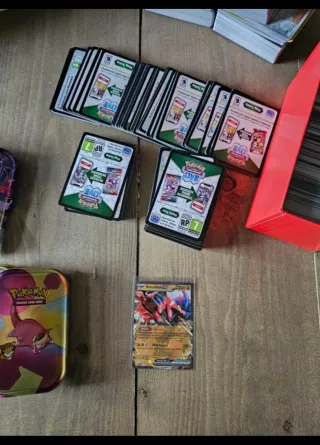 Lote Pokémon: +1000 cartas, 800 códigos