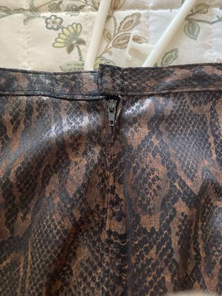 Falda estampada serpiente