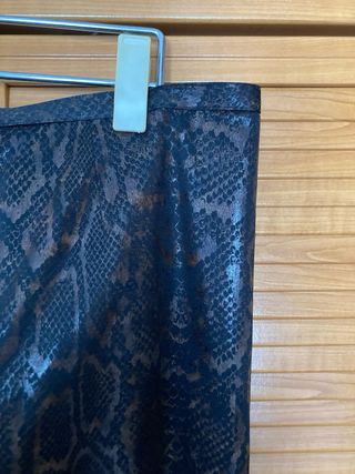 Falda estampada serpiente