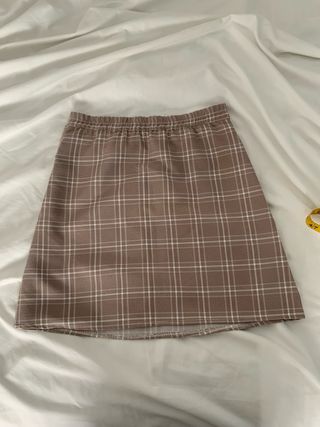 Falda corta cuadros beige