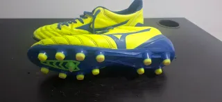 Botas de fútbol Mizuno Amarillas