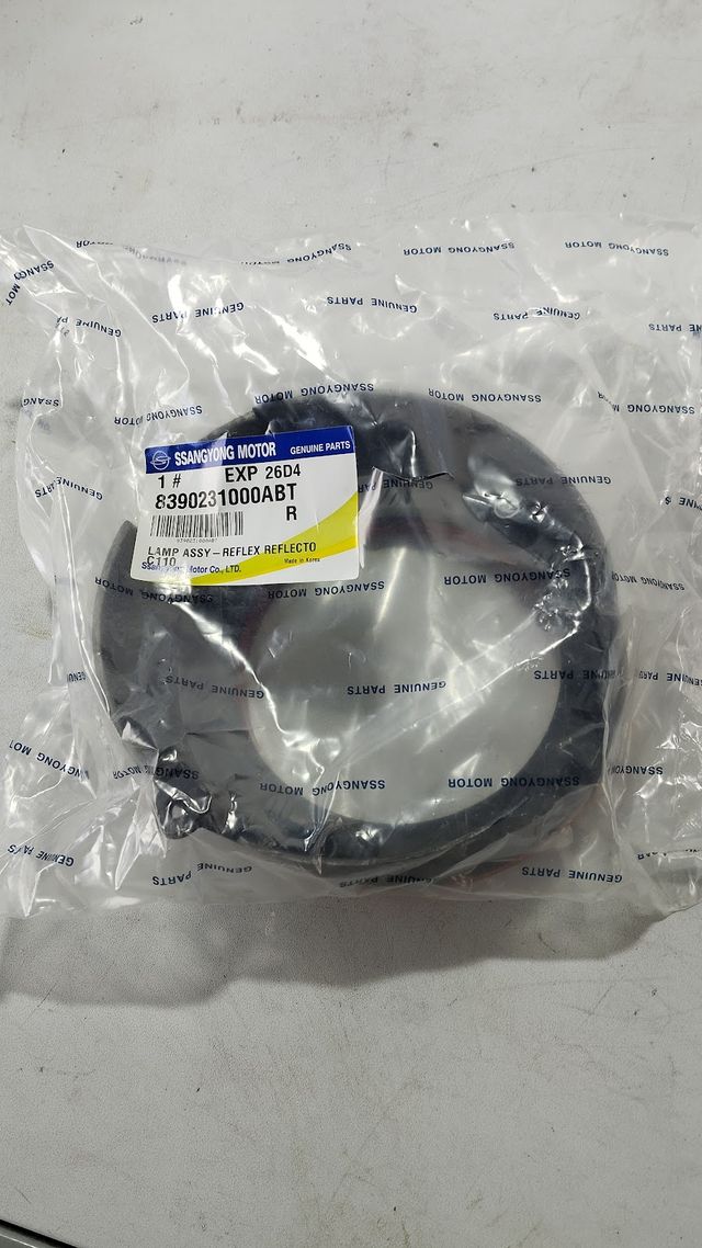 SsangYong Kyron Luz Trasera Roja