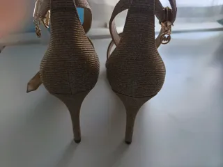Sandalias Michael Kors Doradas Tacón
