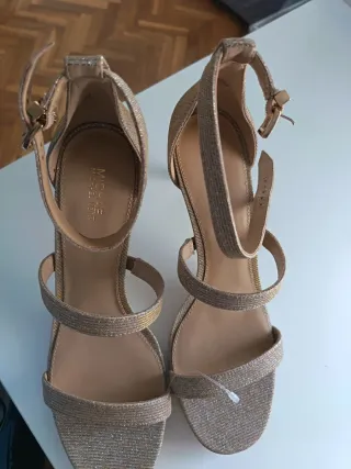 Sandalias Michael Kors Doradas Tacón