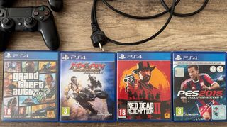 Consola PS4 Pro 1TB + 4 Juegos + 2 Mandos
