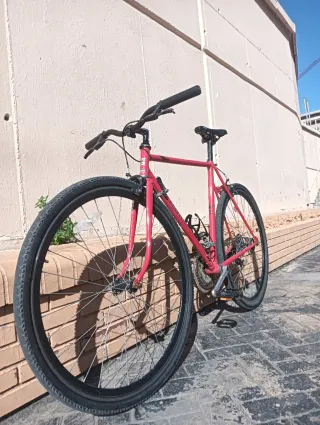 Bicicleta Roja