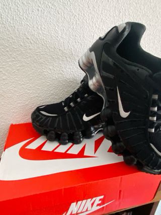 Nike Shox Zapatillas Negras y Plateadas