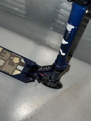 Patinete azul con ruedas Oxelo Mid 1