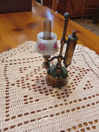 Sacapuntas de metal Lámpara de mesa antigua decora