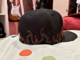 Gorra New Era A's Negra con Llamas