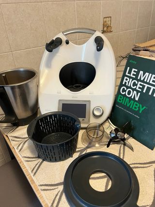 Bimby TM5 con libro ricette