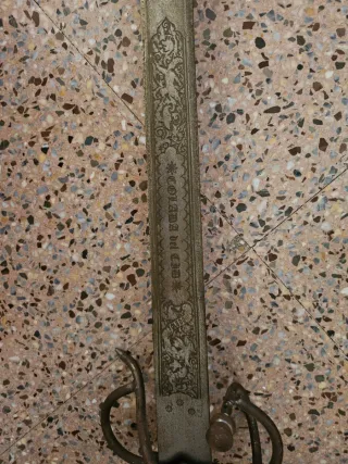 Espada decorativa antigua