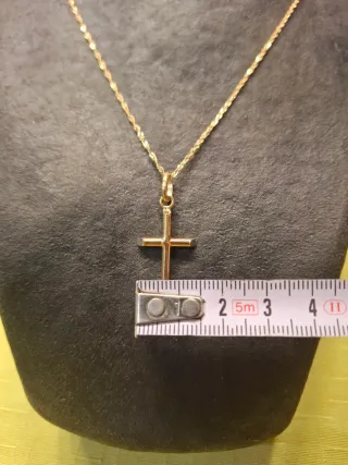 Colgante Cruz Oro 18kl con cadena 45cm incluida