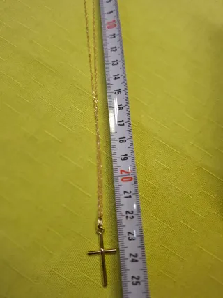 Colgante Cruz Oro 18kl con cadena 45cm incluida