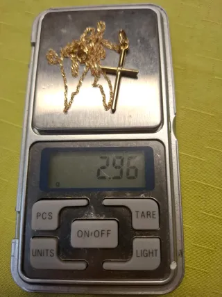 Colgante Cruz Oro 18kl con cadena 45cm incluida