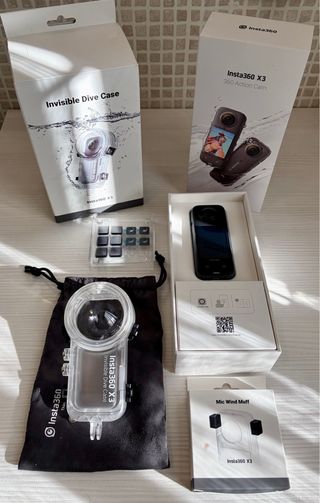 Insta360 X3 + Custodia Subacquea + SD 128GB