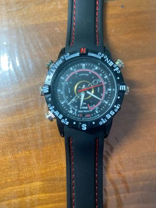 Reloj con cámara y grabadora