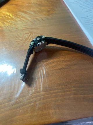 Reloj con cámara y grabadora