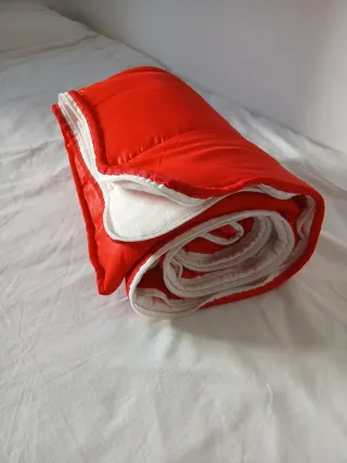 Colcha roja individual