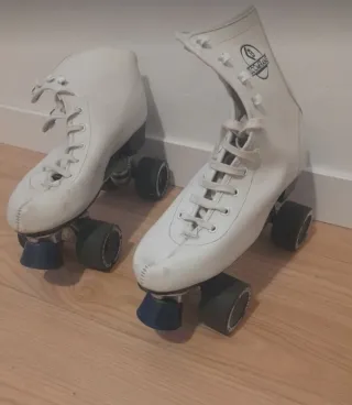 Patines 4 Ruedas Boomerang Blancos. Talla 40