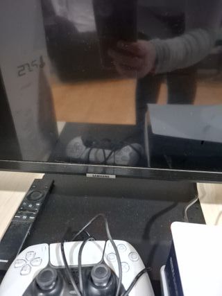 Consola PlayStation 5 + TV Samsung 43